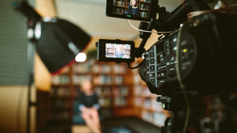 Din culisele filmării pentru emisiunea „Prietenii de la ora 11” de la Antena 1